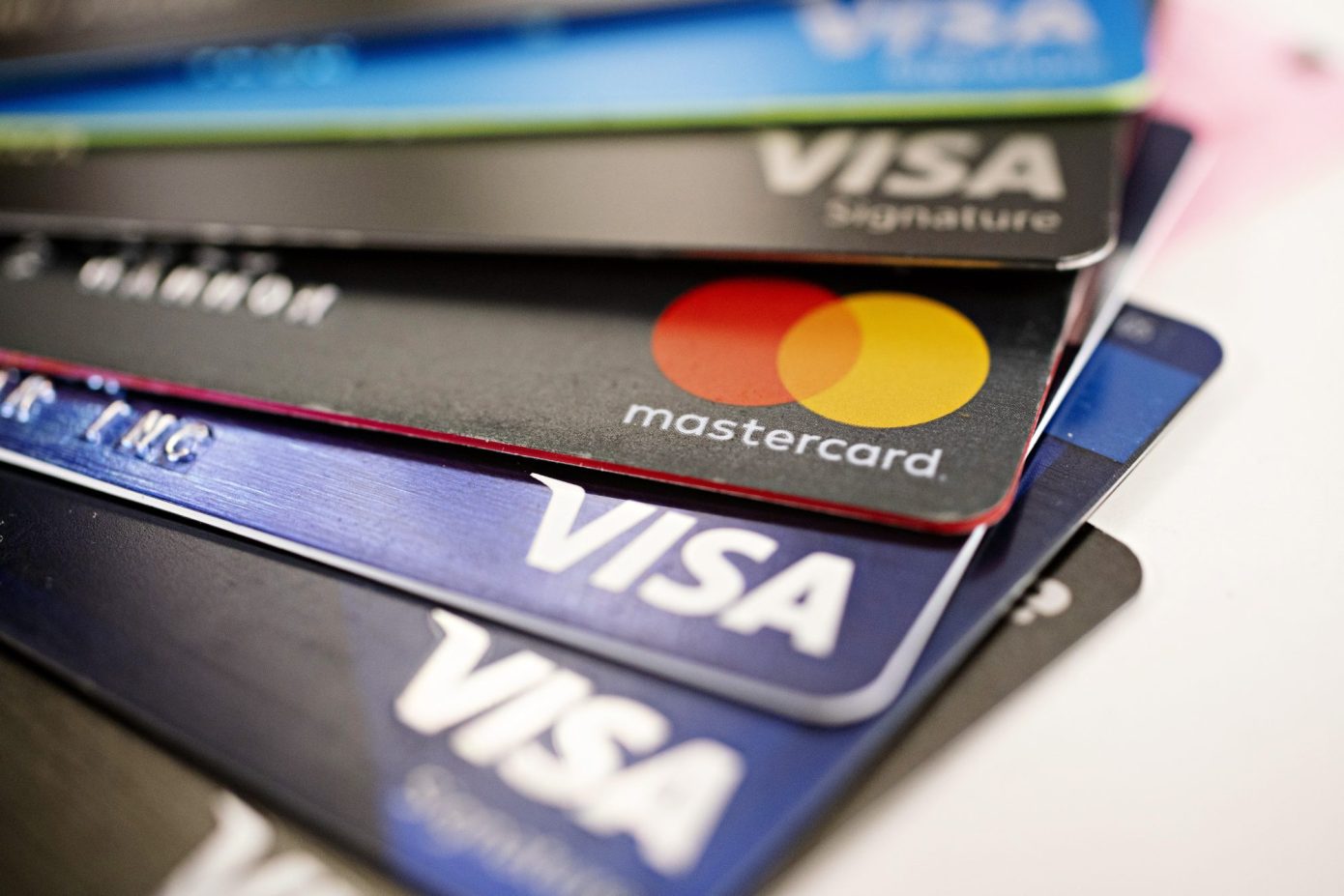 Stripe Expands its Commercial Card Issuing Product with New Charge Card Program